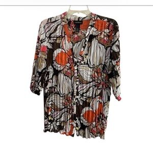 Lane Bryant Floral Blouse Sz 18/20 Accordion pleated fabric
